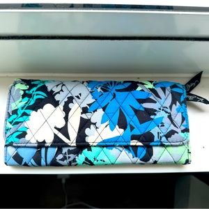 Vera Bradley camofloral tri-fold wallet